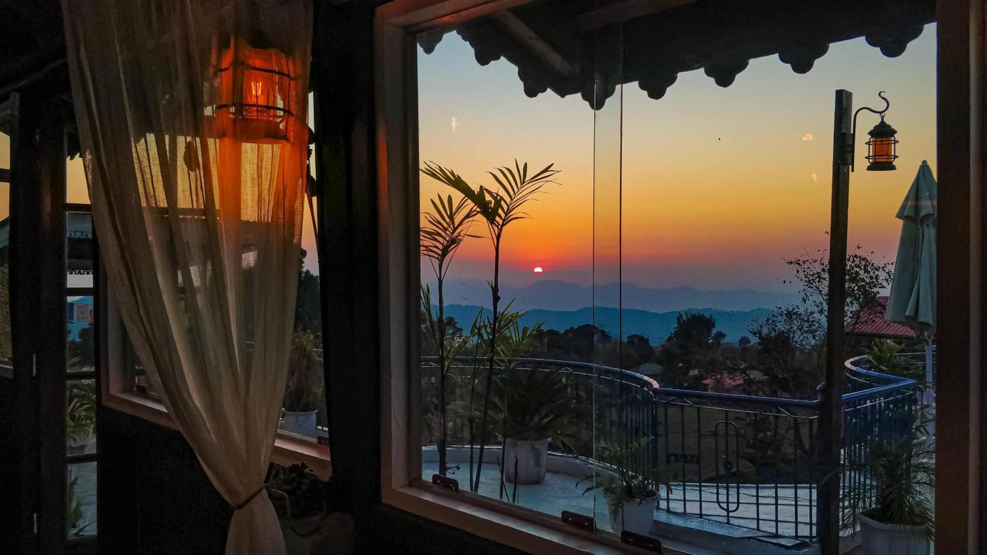 Parvatah Villa บีร์ ภายนอก รูปภาพ