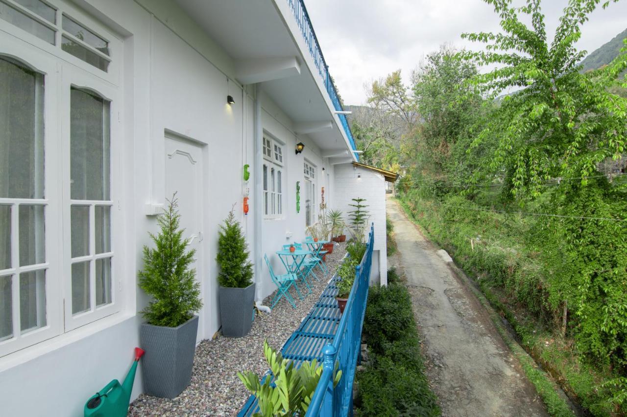 Parvatah Villa บีร์ ภายนอก รูปภาพ