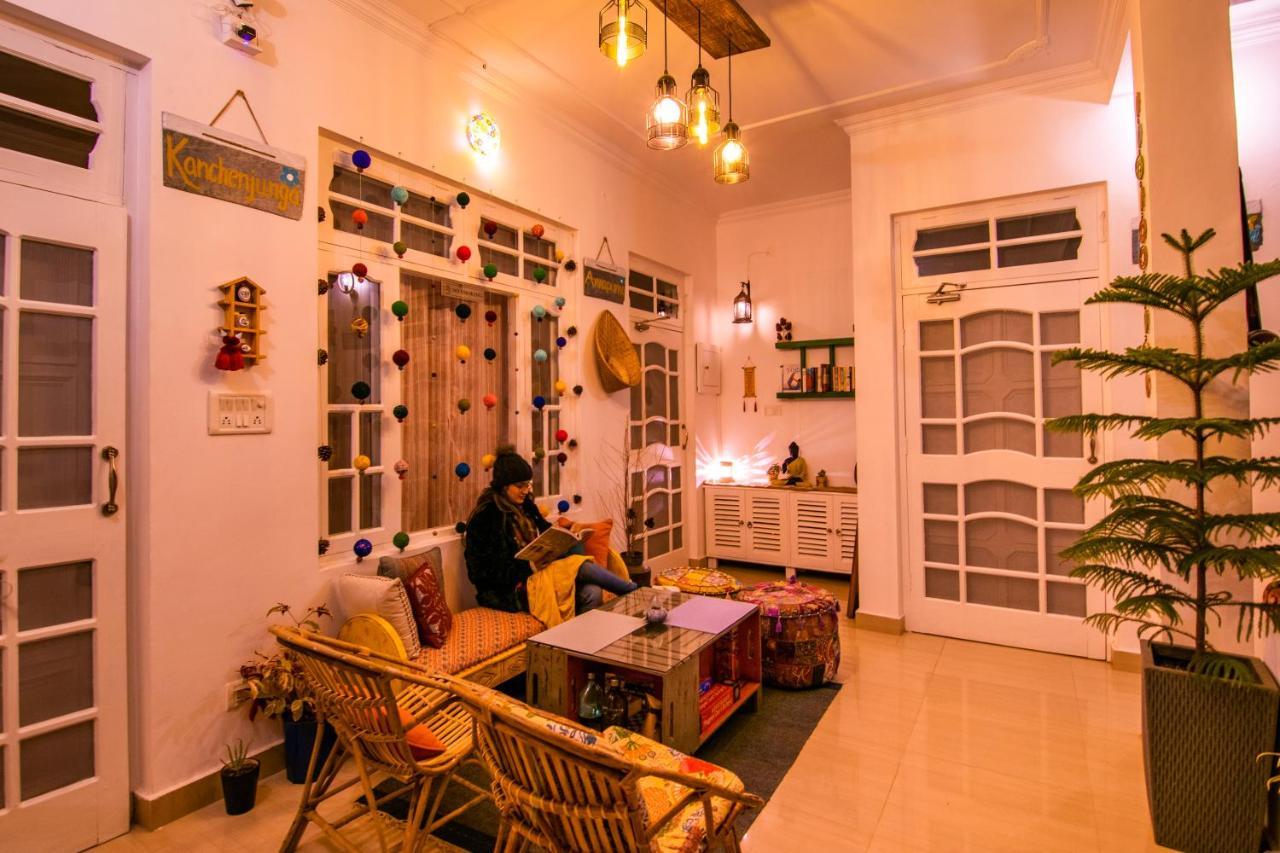 Parvatah Villa บีร์ ภายนอก รูปภาพ