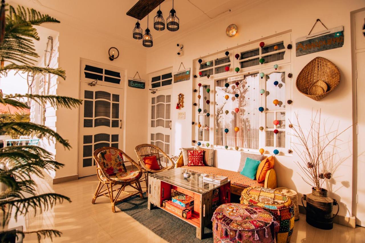 Parvatah Villa บีร์ ภายนอก รูปภาพ
