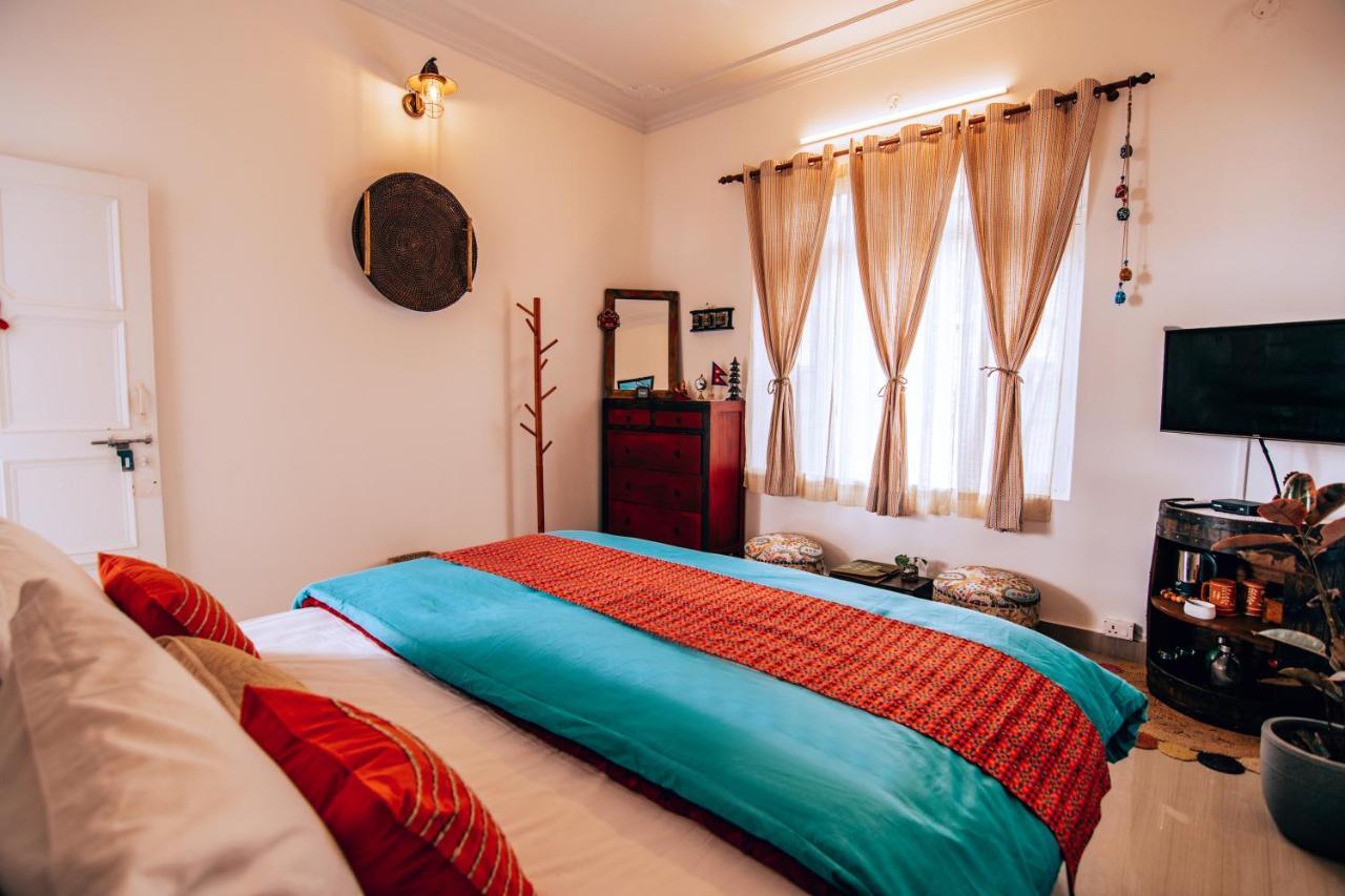 Parvatah Villa บีร์ ภายนอก รูปภาพ